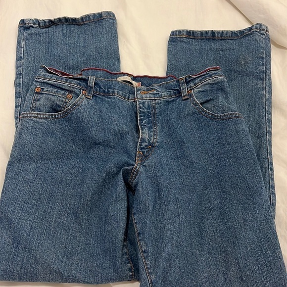 Levi’s Relaxed Boot Cut Jeans - Size 10/11 - Picture 4 of 11